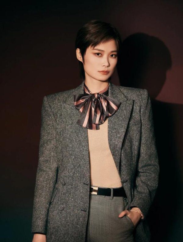 股神配资 娱乐圈“从不拍吻戏”的6位女星，第一位不敢亲，最后一位不能亲